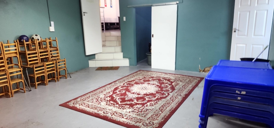 5 Bedroom Property for Sale in Newfields Western Cape